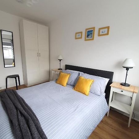 One Bed Apartment With Sofa Bed Лландидно Экстерьер фото